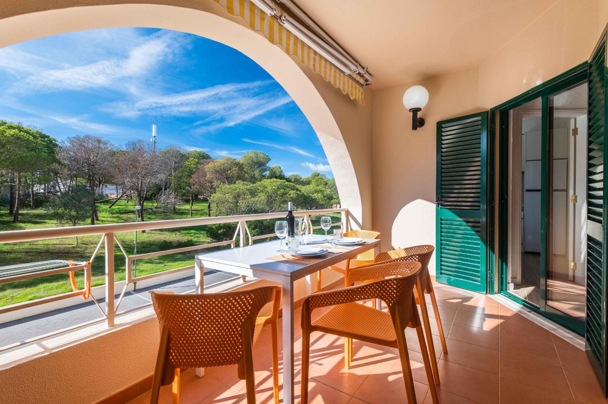 Salgados 1 Bedroom Apartment - 500M From The Beach Гия Екстериор снимка