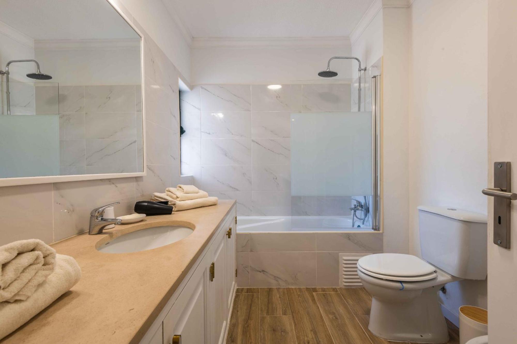 Salgados 1 Bedroom Apartment - 500M From The Beach Гия Екстериор снимка
