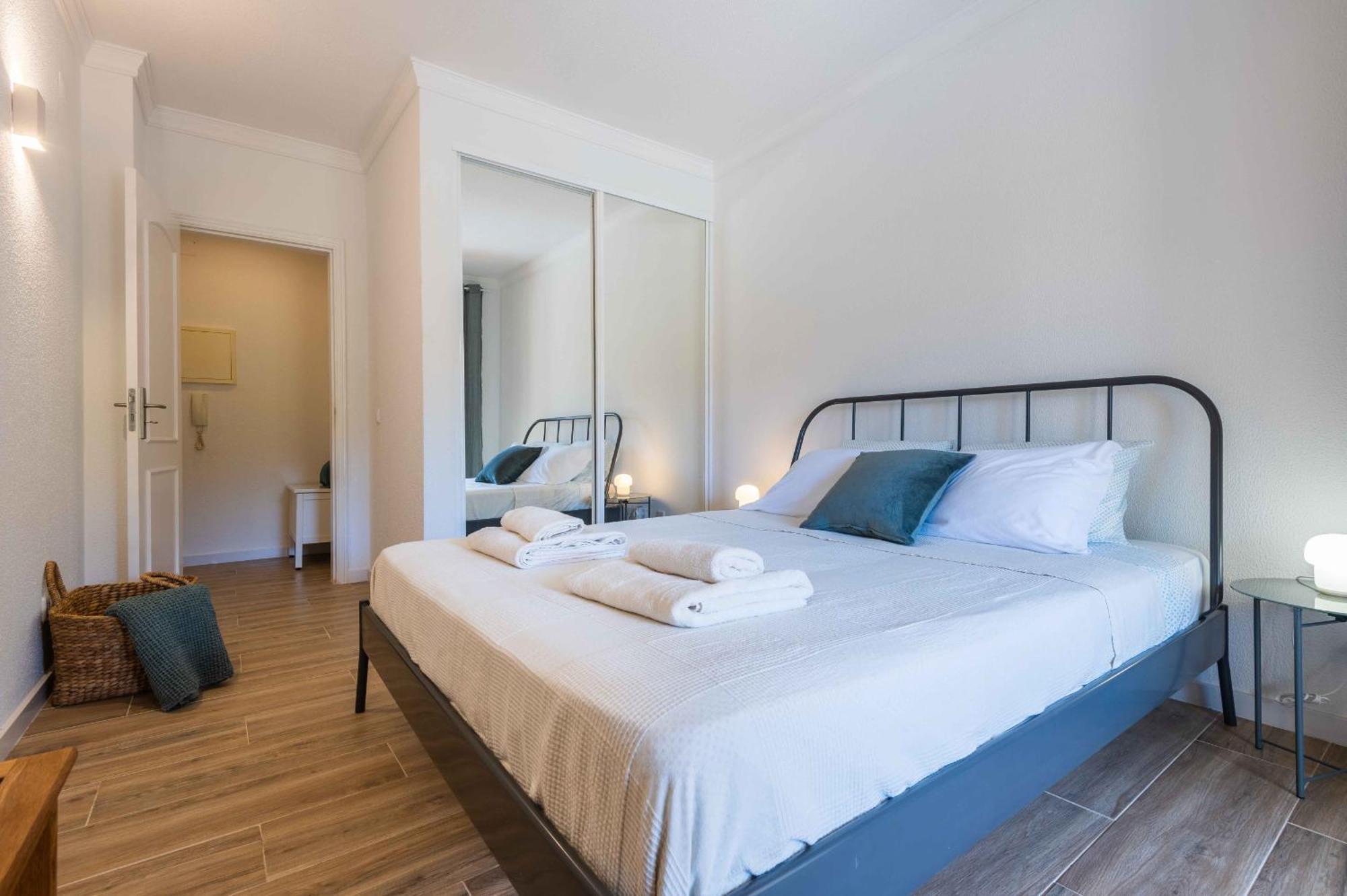 Salgados 1 Bedroom Apartment - 500M From The Beach Гия Екстериор снимка